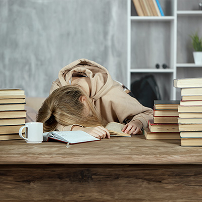 How to recognise the symptoms of a vitamin deficiency How to recognise the symptoms of a vitamin deficiency